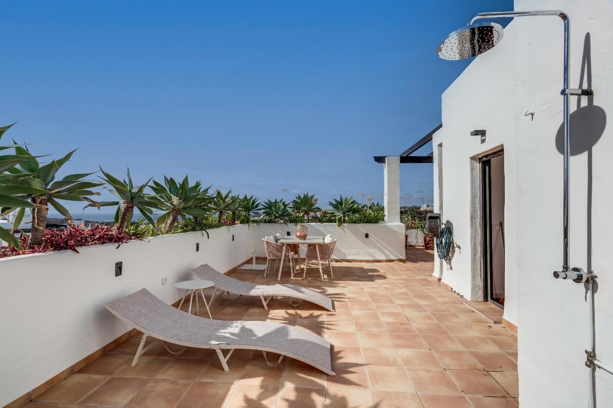 Prachtig Penthouse Met Jacuzzi Appartement Estepona Buitenkant foto