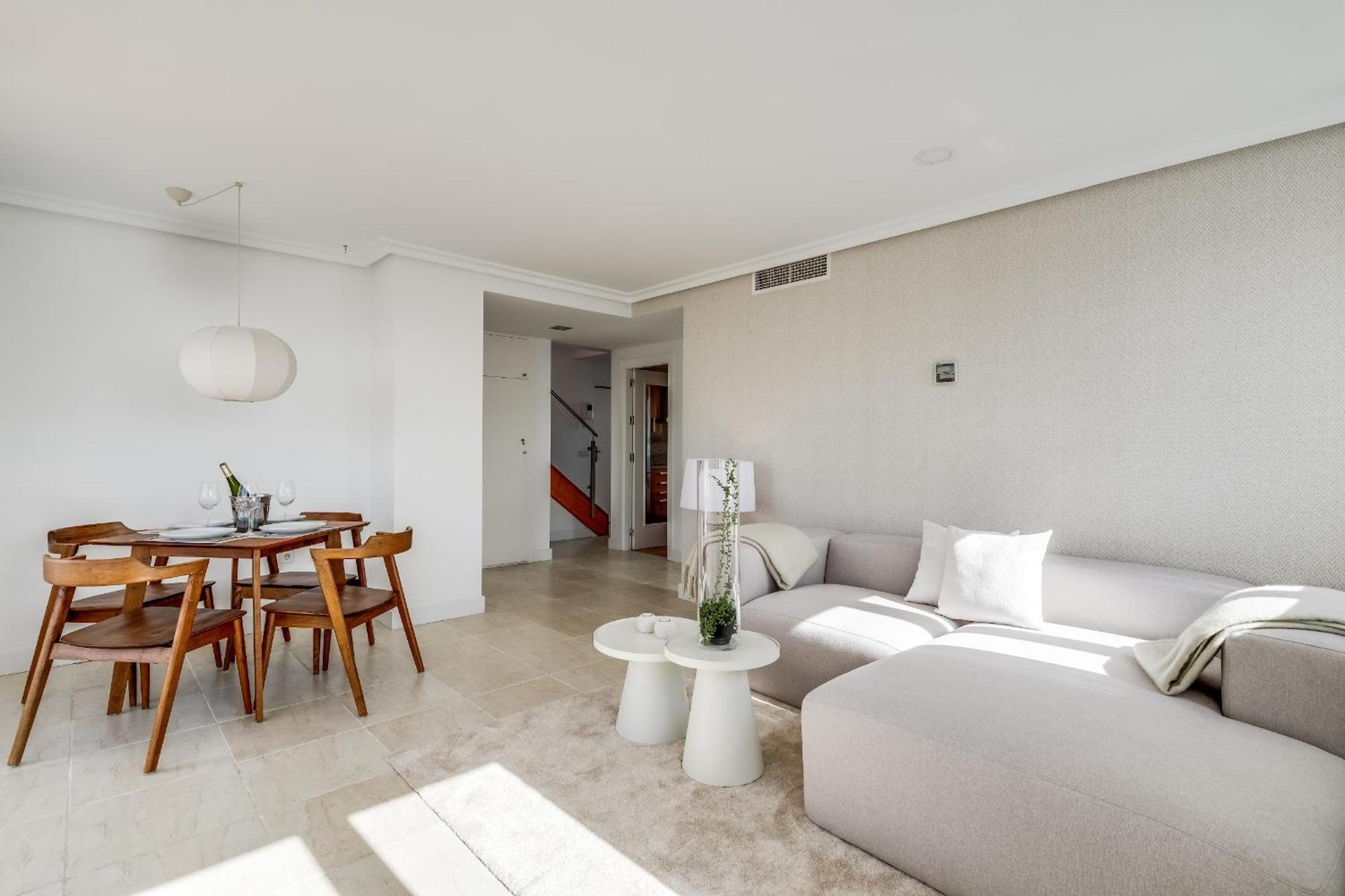 Prachtig Penthouse Met Jacuzzi Appartement Estepona Buitenkant foto