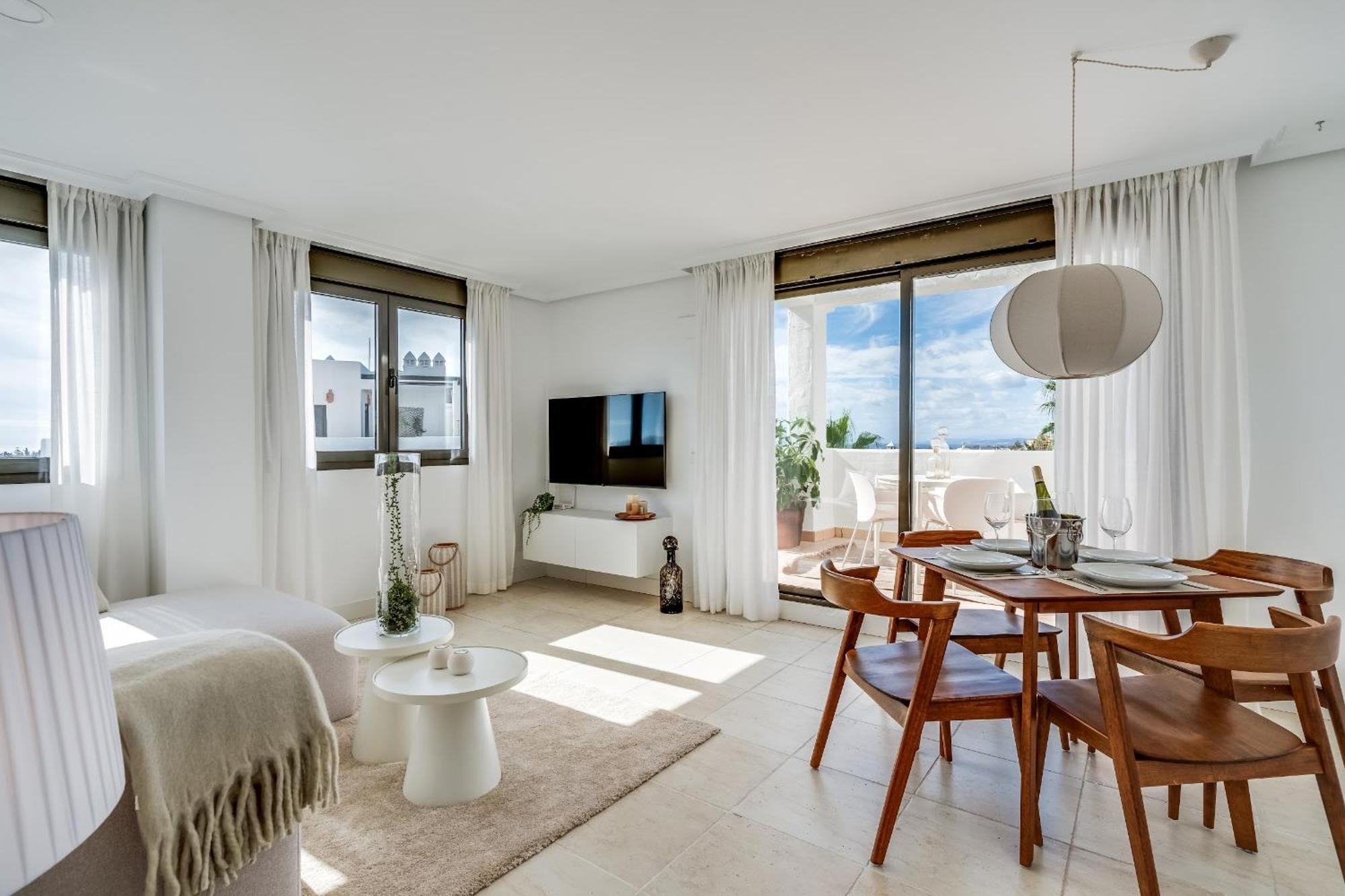 Prachtig Penthouse Met Jacuzzi Appartement Estepona Buitenkant foto