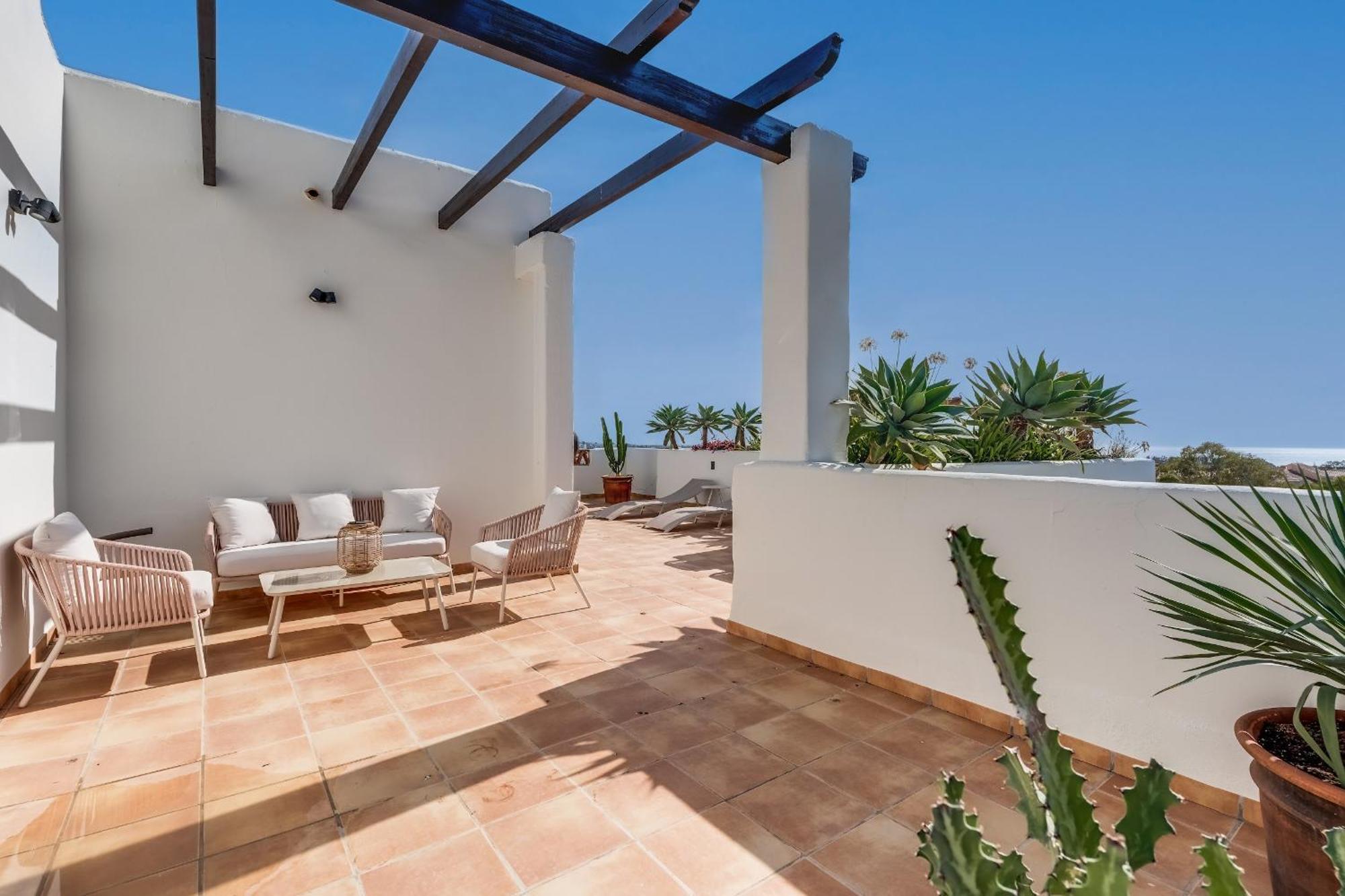 Prachtig Penthouse Met Jacuzzi Appartement Estepona Buitenkant foto