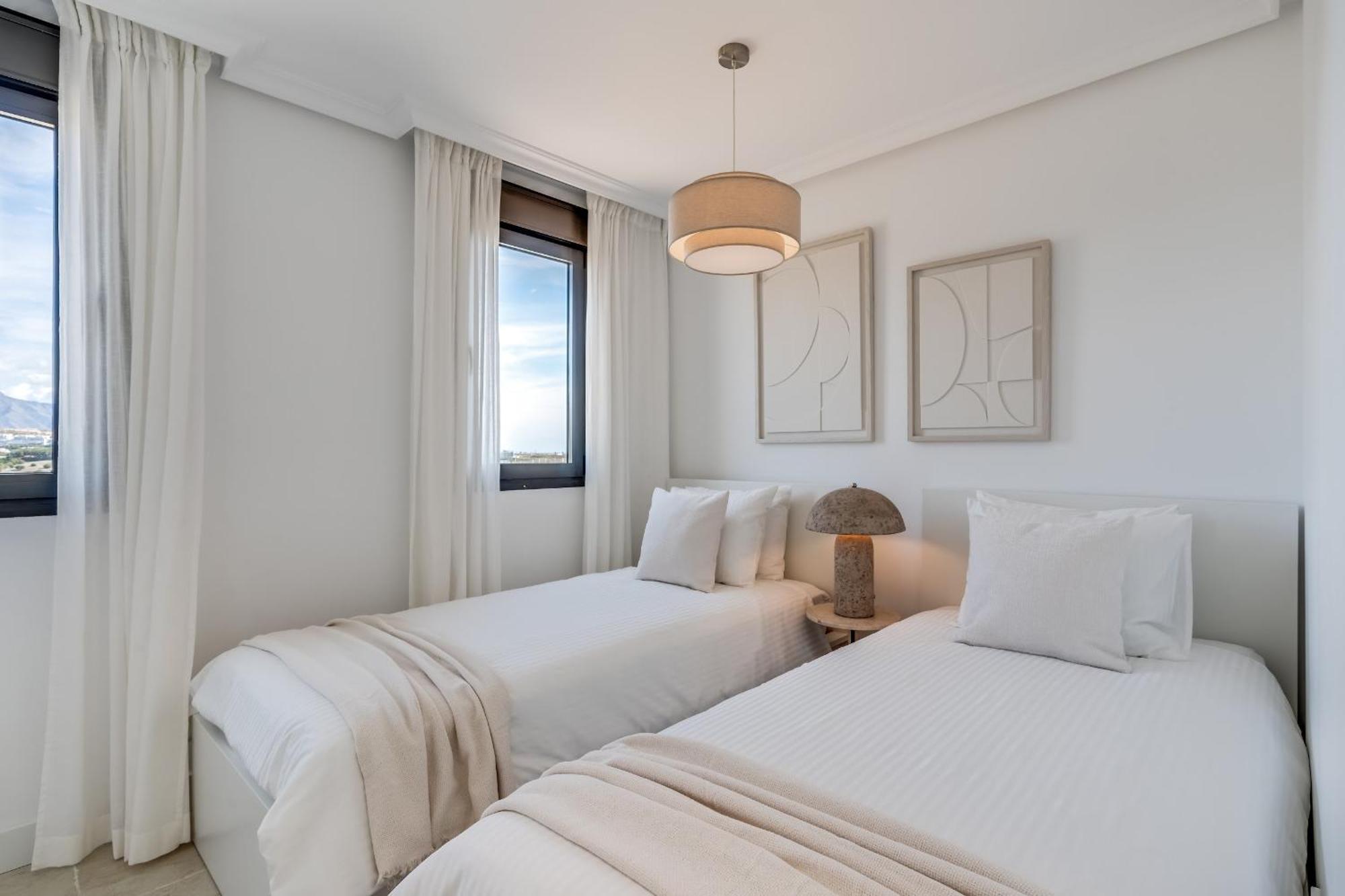 Prachtig Penthouse Met Jacuzzi Appartement Estepona Buitenkant foto